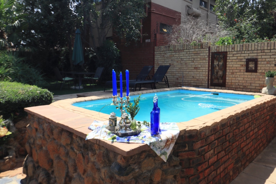 5 Bedroom Property for Sale in Langenhovenpark Free State
